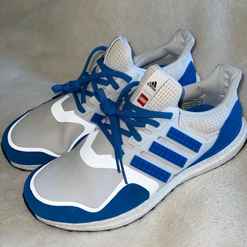 ADIDAS ULTRABOOST DNA LEGO MEN’S SIZE 8.5